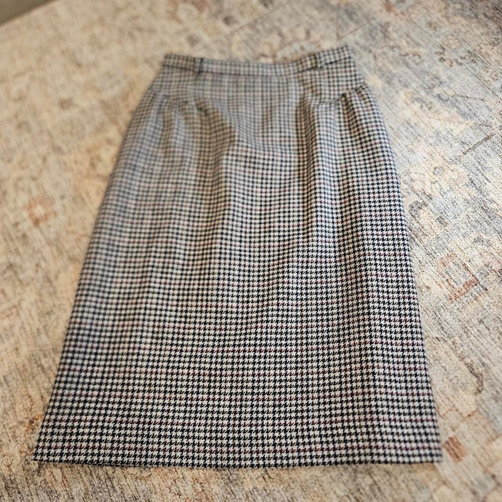 Vintage Houndstooth Lined Skirt size "12" Midi PencilTweed Career Academia